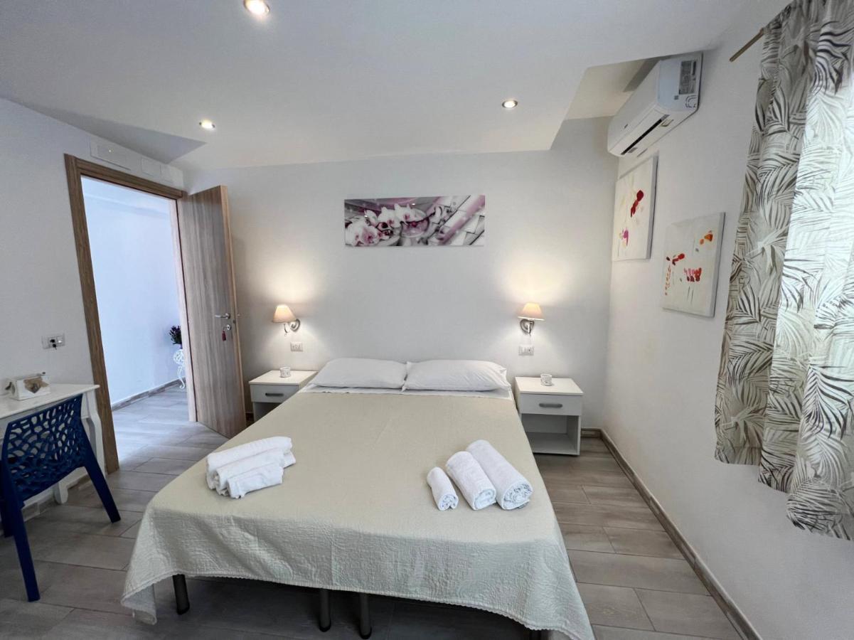 Camere Dieci Maggio Ponza Bagian luar foto