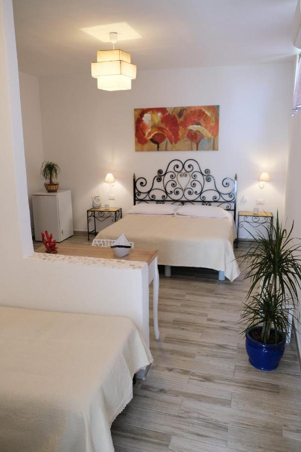 Camere Dieci Maggio Ponza Bagian luar foto