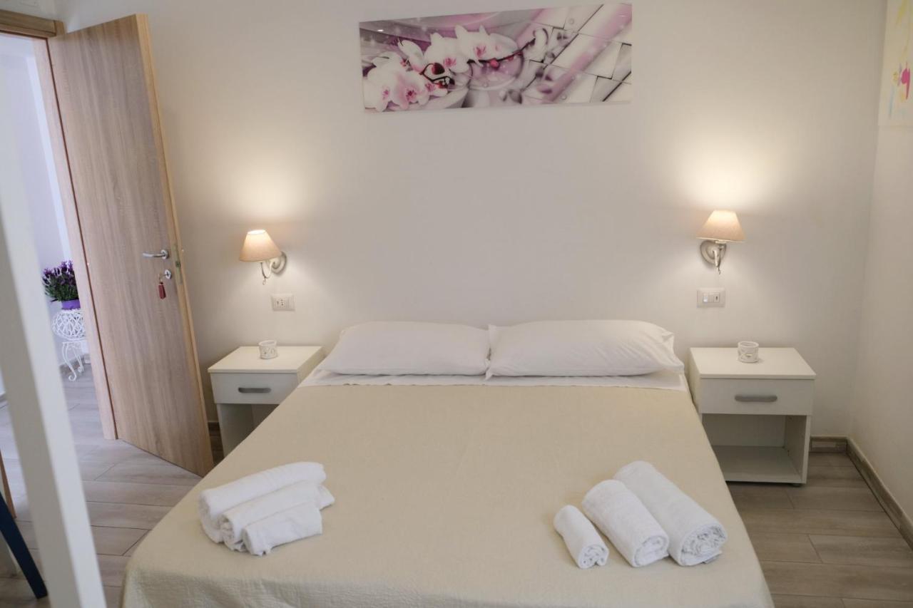Camere Dieci Maggio Ponza Bagian luar foto