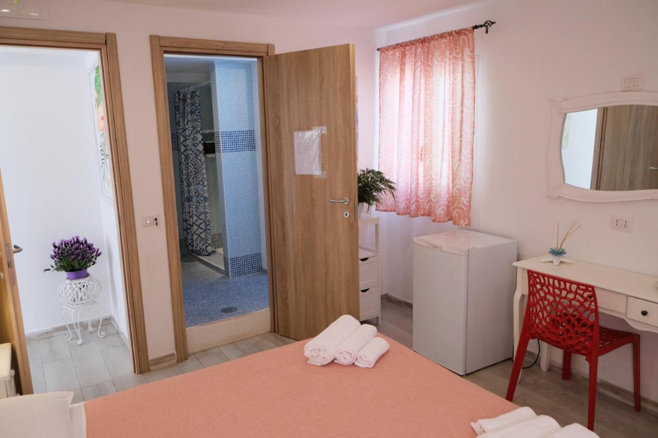 Camere Dieci Maggio Ponza Bagian luar foto