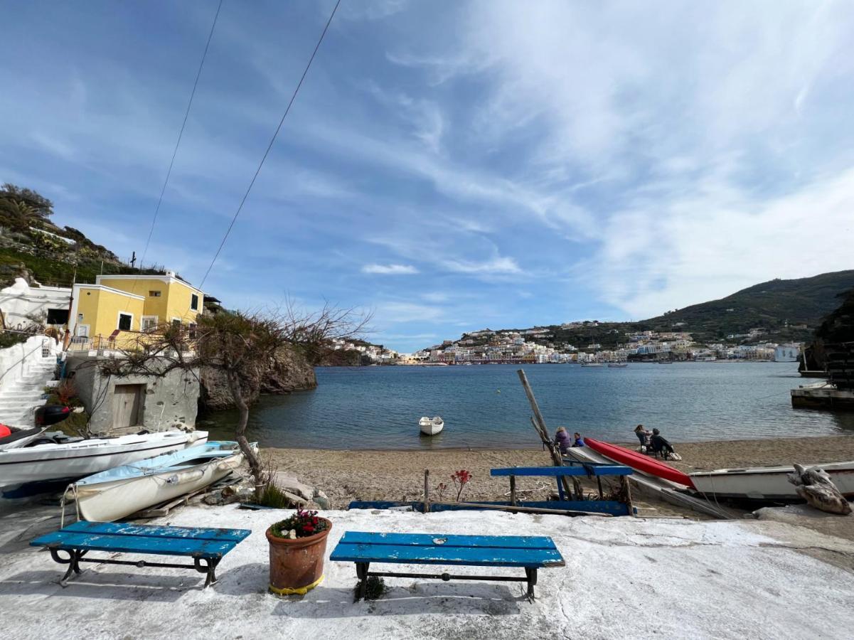 Camere Dieci Maggio Ponza Bagian luar foto